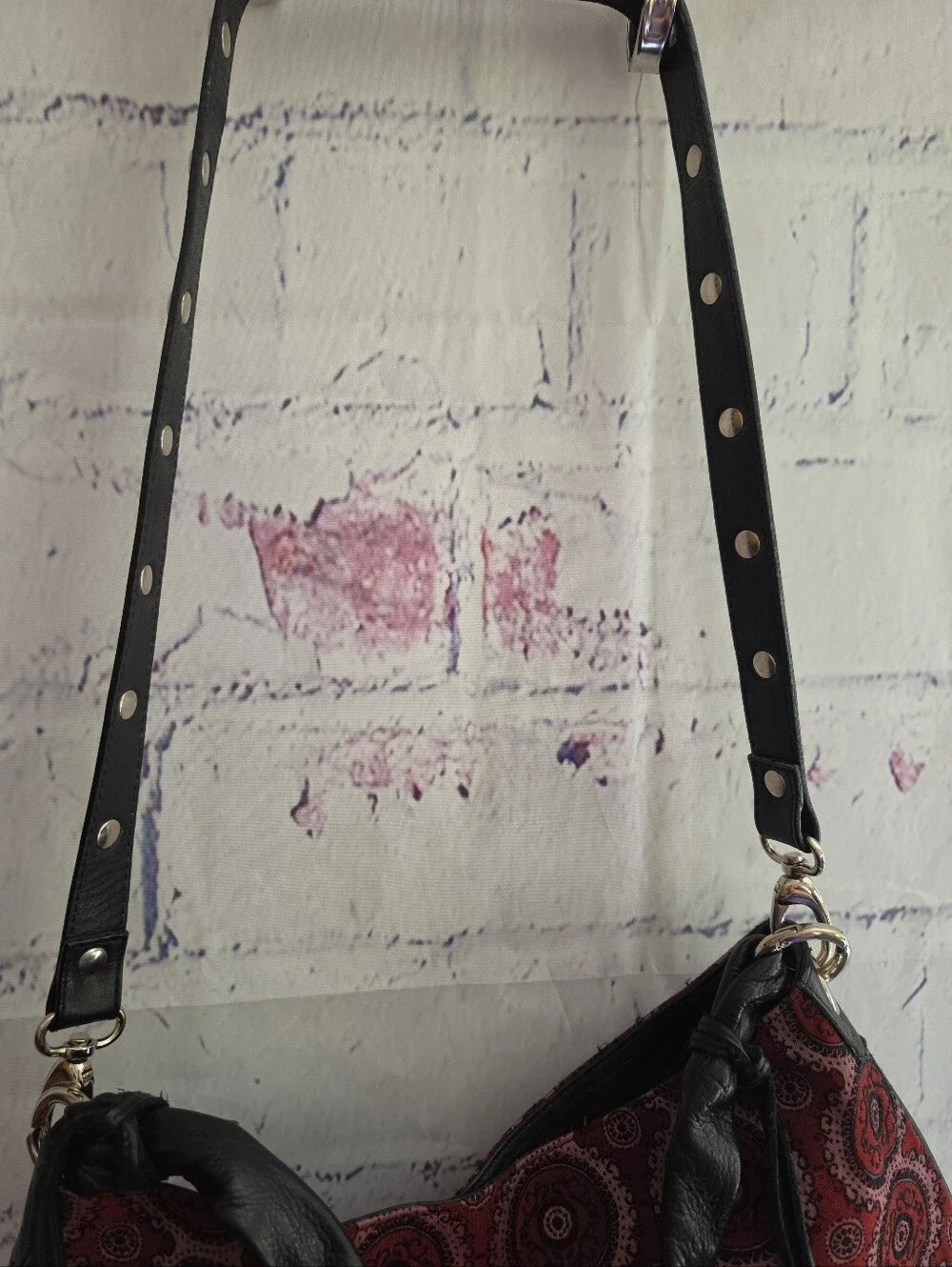 Doncaster Vintage Tapestry Medallion Shoulder Bag M/L Snap Closure Tassel Accent